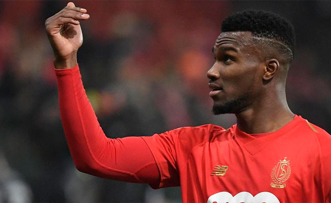 Obbi Oulare intervenido de cadera en la Cl&iacute;nica Momp&iacute;a