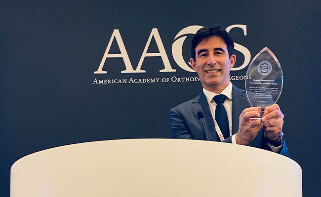 Primer premio al mejor video cient&iacute;fico en el congreso de la AAOS